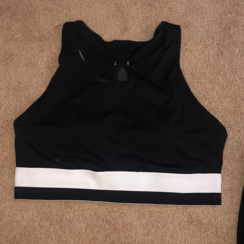 Fabletics Set - image 3